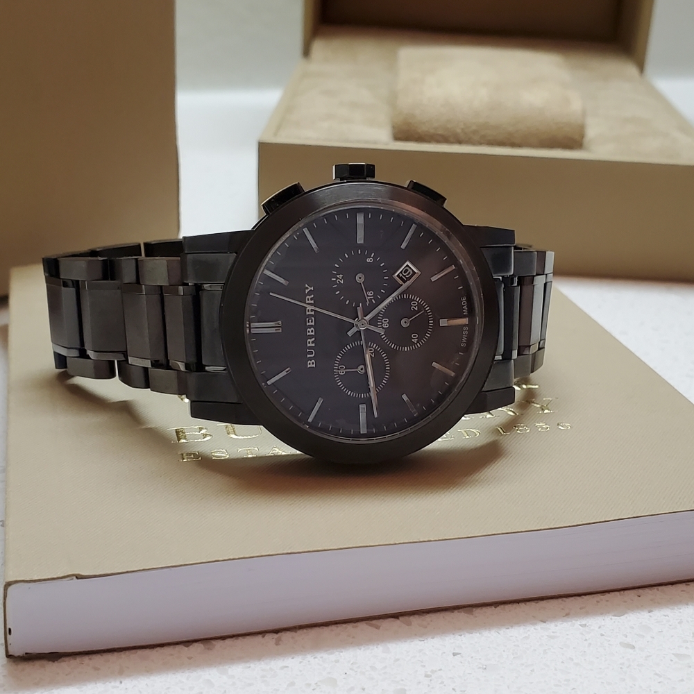 Men's Burberry Watch - Picture 2 of 5
